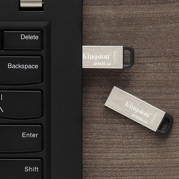 Memorie 256GB USB3.2 Kingston DataTraveler Kyson Silver, Metal casing, Compact and lightweight DTKN/256GB (Read 200 MByte/s, Write 60 MByte/s) (memorie portabila Flash USB/внешний накопитель флеш память USB) 30727 foto