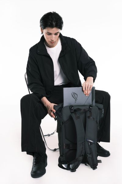 Rucsac ASUS ROG Slash Backpack 4.0, for notebooks up to 18 (Diagonala maximă suportată 18 inchi) 90XB09X0-BBP000(ASUS) 32906 DOXYTERRA.md foto