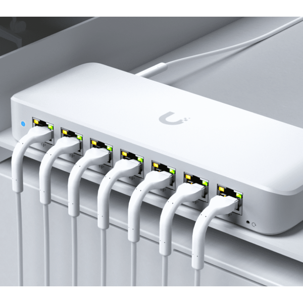 Ubiquiti UniFi GbE PoE Switch 8-ports (USW-ULTRA) 42W, 7 PoE+ & 1 PoE++ input, Non-Blocking Throughput: 8 Gbps, Switching Capacity: 12 Gbps, DC Input, PoE 33776 DOXYTERRA.md фото